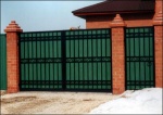 Автоматические распашные ворота с калиткой в едином исполнении