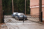 Автоматические распашные кованые ворота